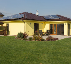 Spolehlivý držák fotovoltaiky je důležitý pro majitele i pro pojišťovnu