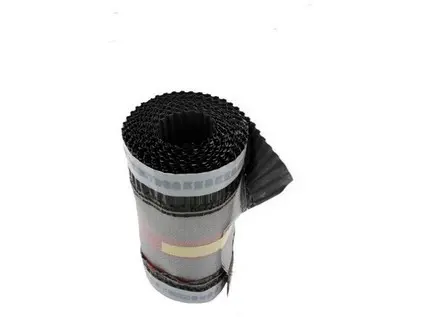 Větrací pás hřebene Univerzál 180/60 mm černý